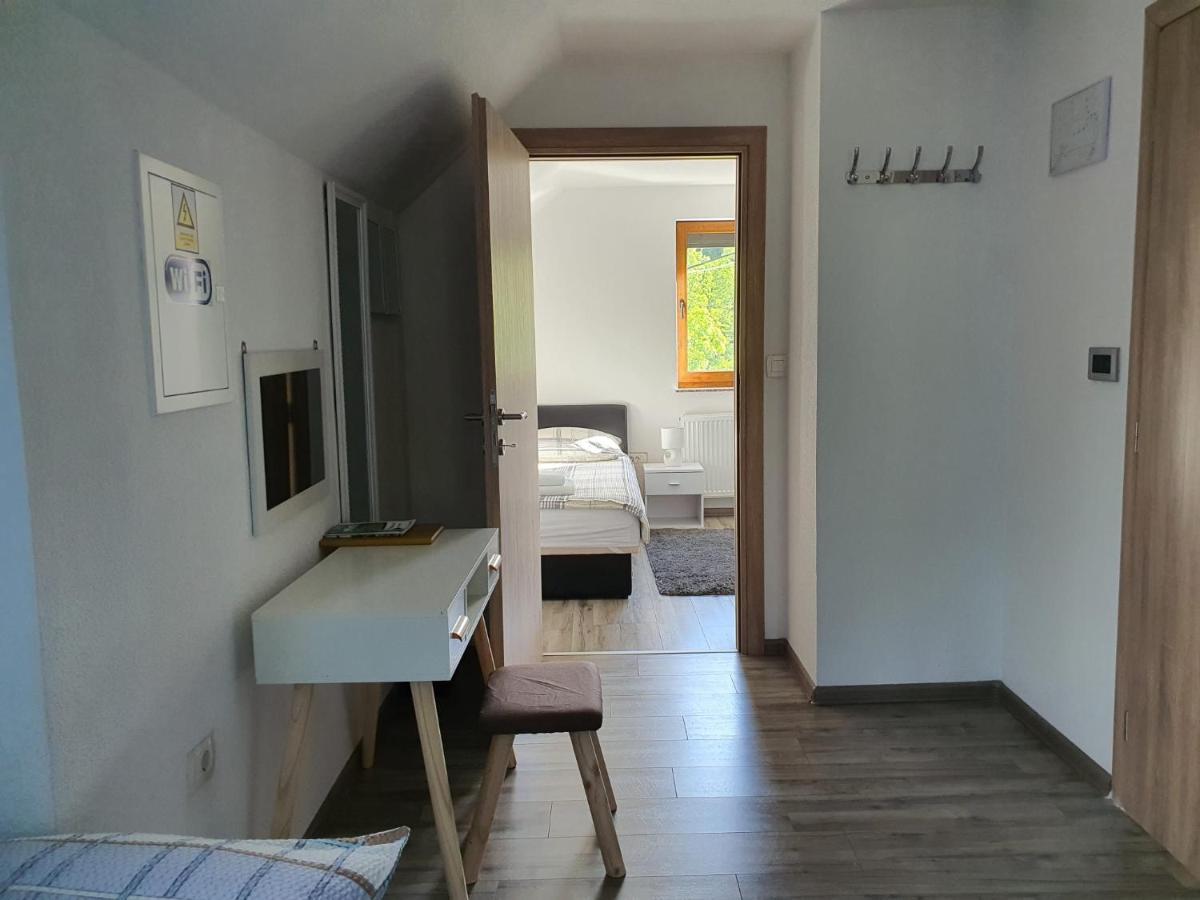 Apartments Sertic 4 Stars Poljanak Esterno foto