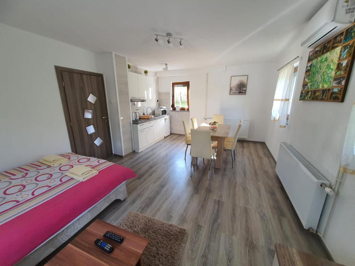 Apartments Sertic 4 Stars Poljanak Esterno foto